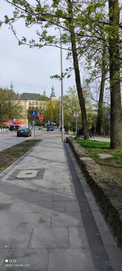 Zlota Centrum Келце Екстериор снимка